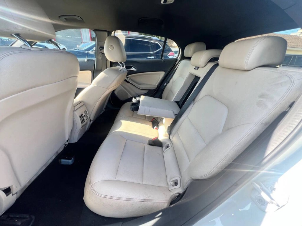 2016 Mercedes-Benz GLA-Class Image 10