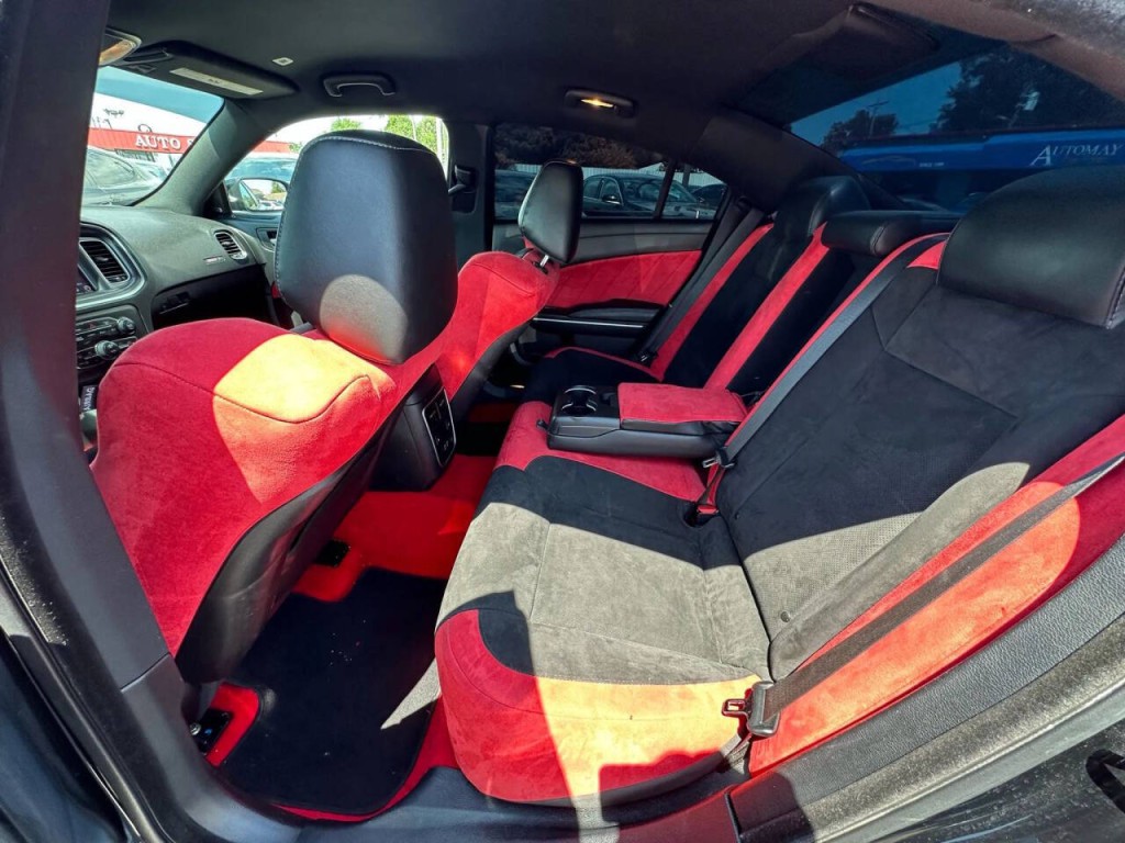 2020 Dodge Charger Image 18