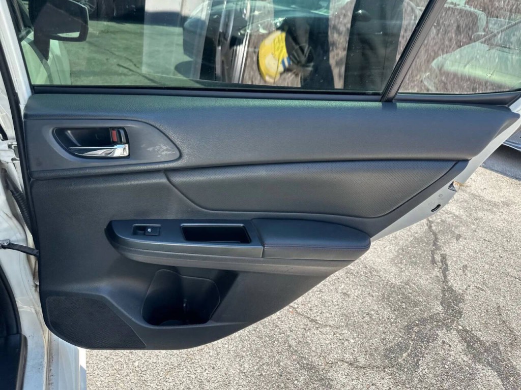 2015 Subaru WRX Image 23
