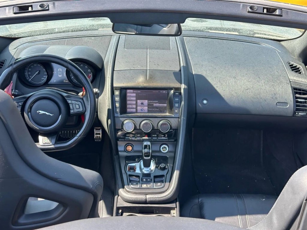 2014 Jaguar F-TYPE Image 25