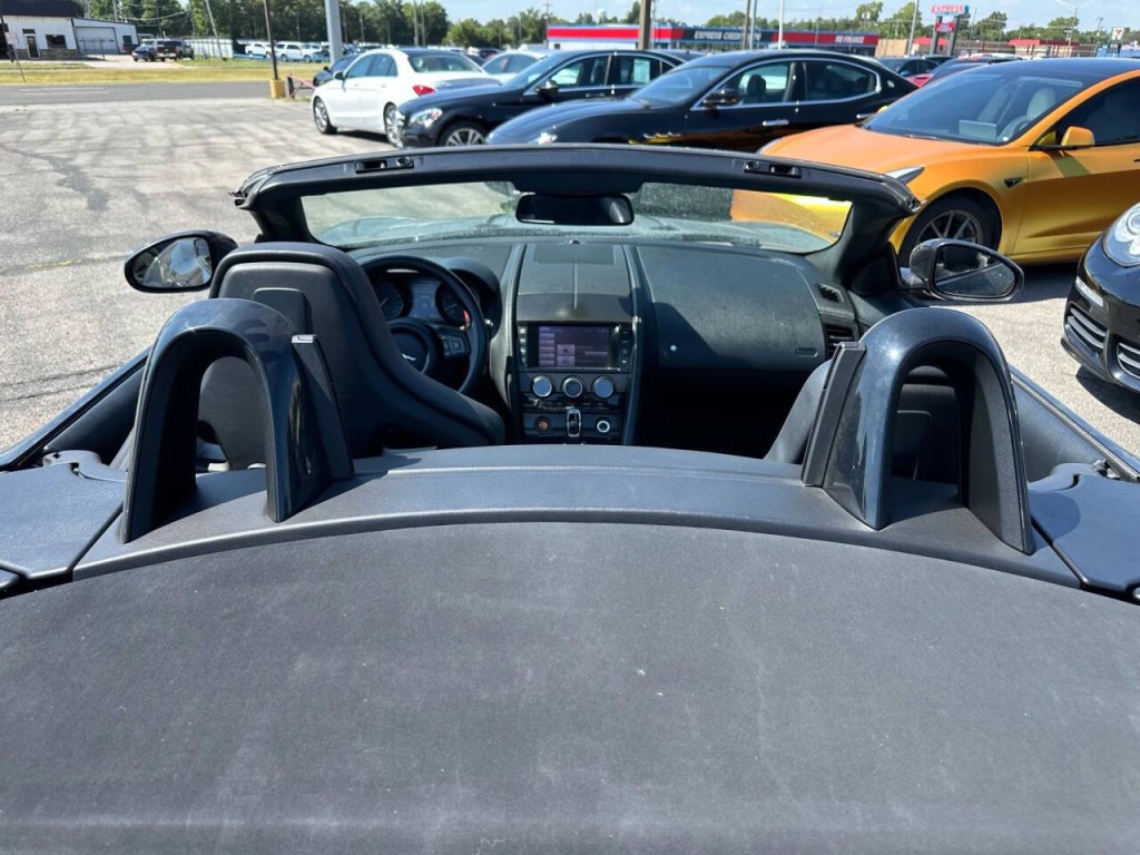 2014 Jaguar F-TYPE Image 26