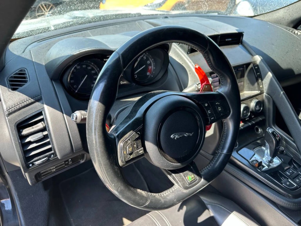 2014 Jaguar F-TYPE Image 28