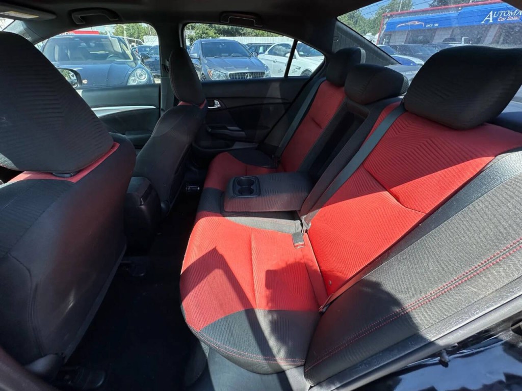 2015 Honda Civic Image 17