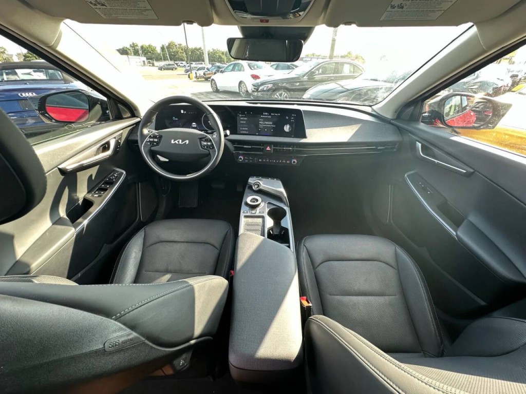 2023 Kia EV6 Image 2