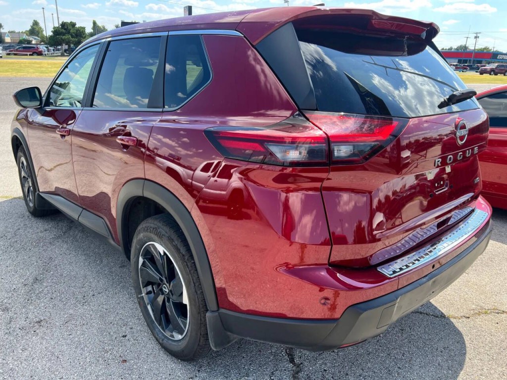 2025 Nissan Rogue Image 3