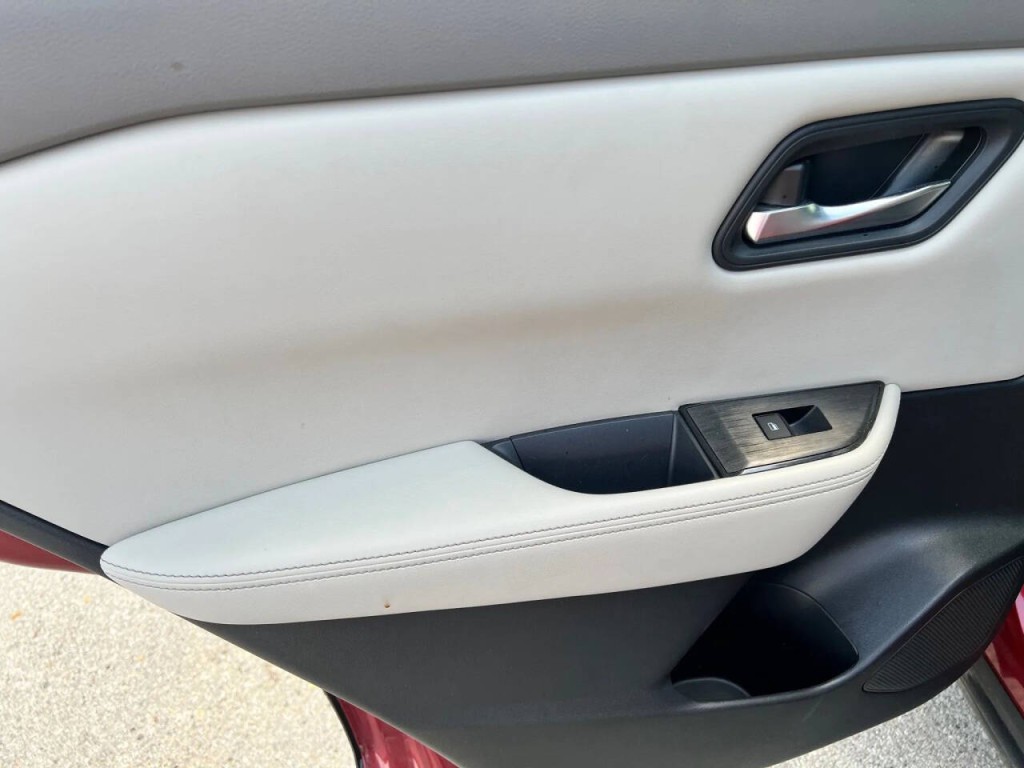 2025 Nissan Rogue Image 11