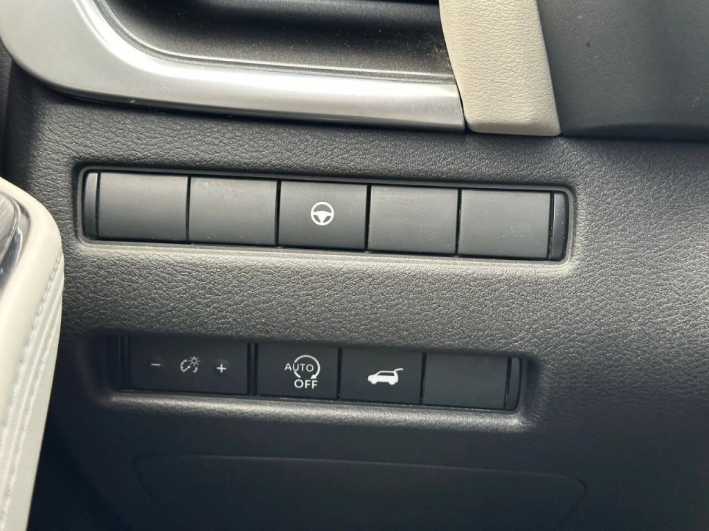 2025 Nissan Rogue Image 35