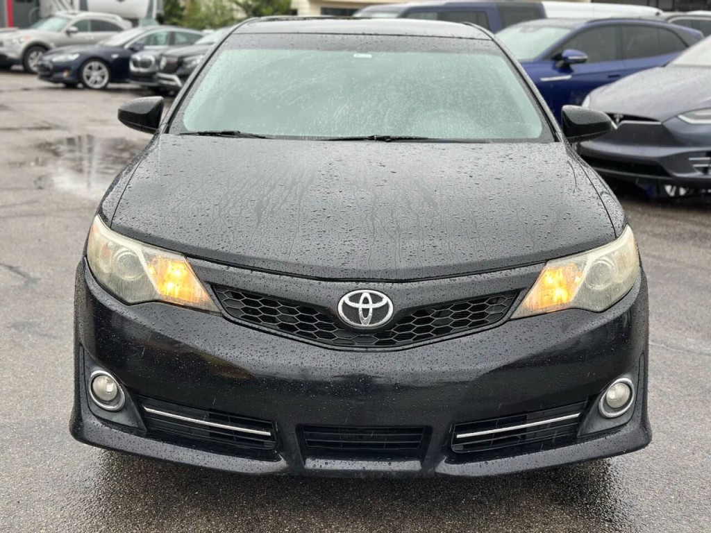2013 Toyota Camry Image 3