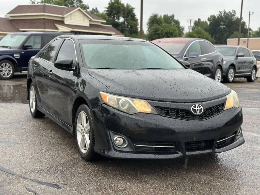 2013 Toyota Camry Image 4