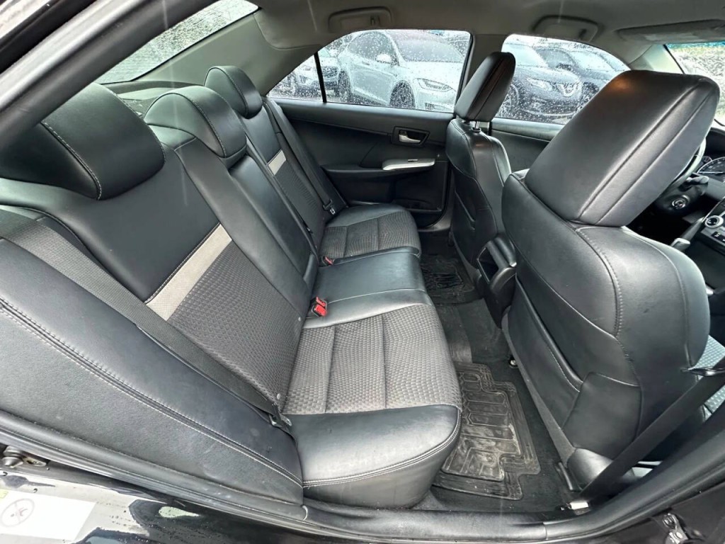 2013 Toyota Camry Image 14