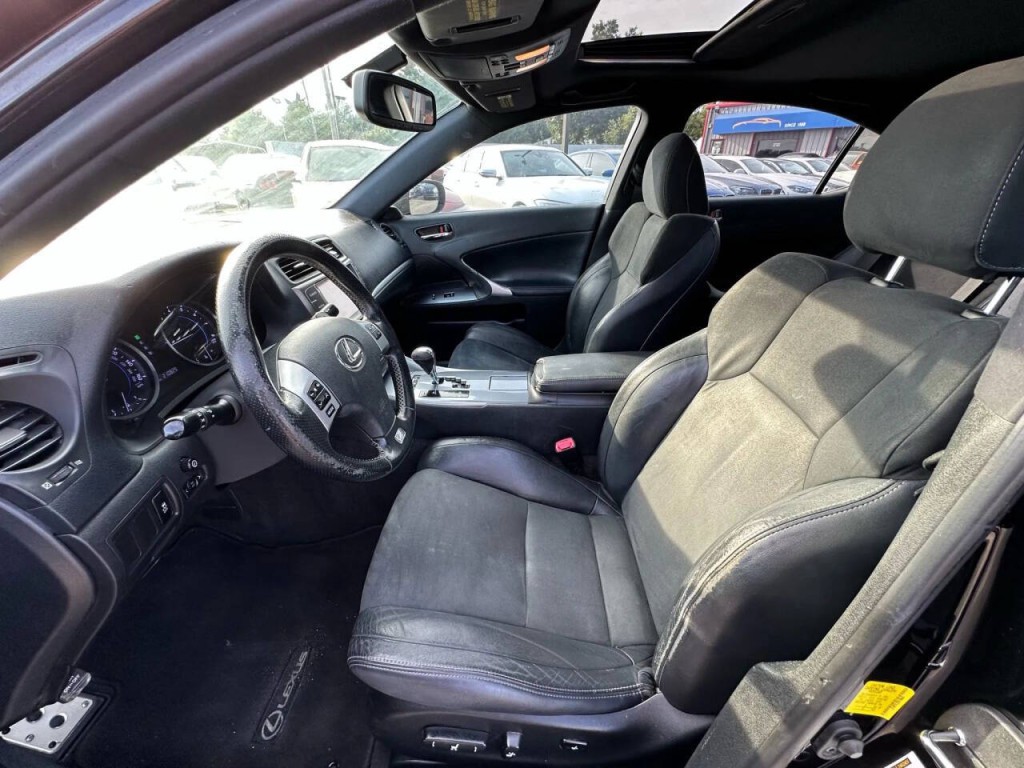 2013 Lexus IS 250 Image 10