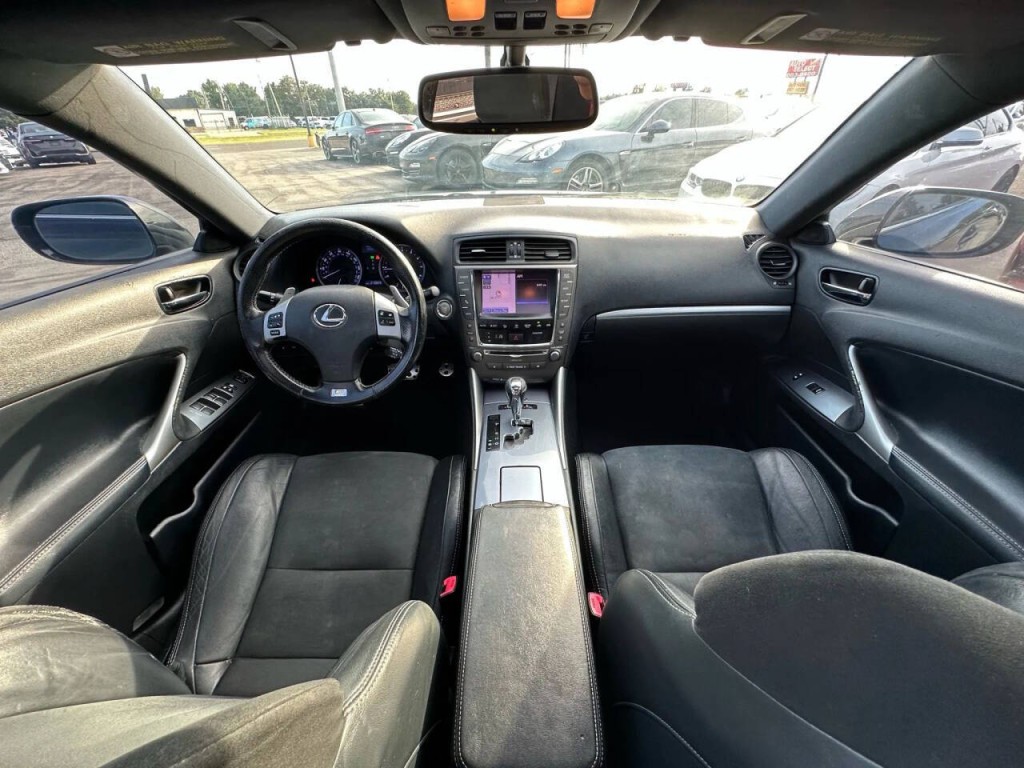 2013 Lexus IS 250 Image 11