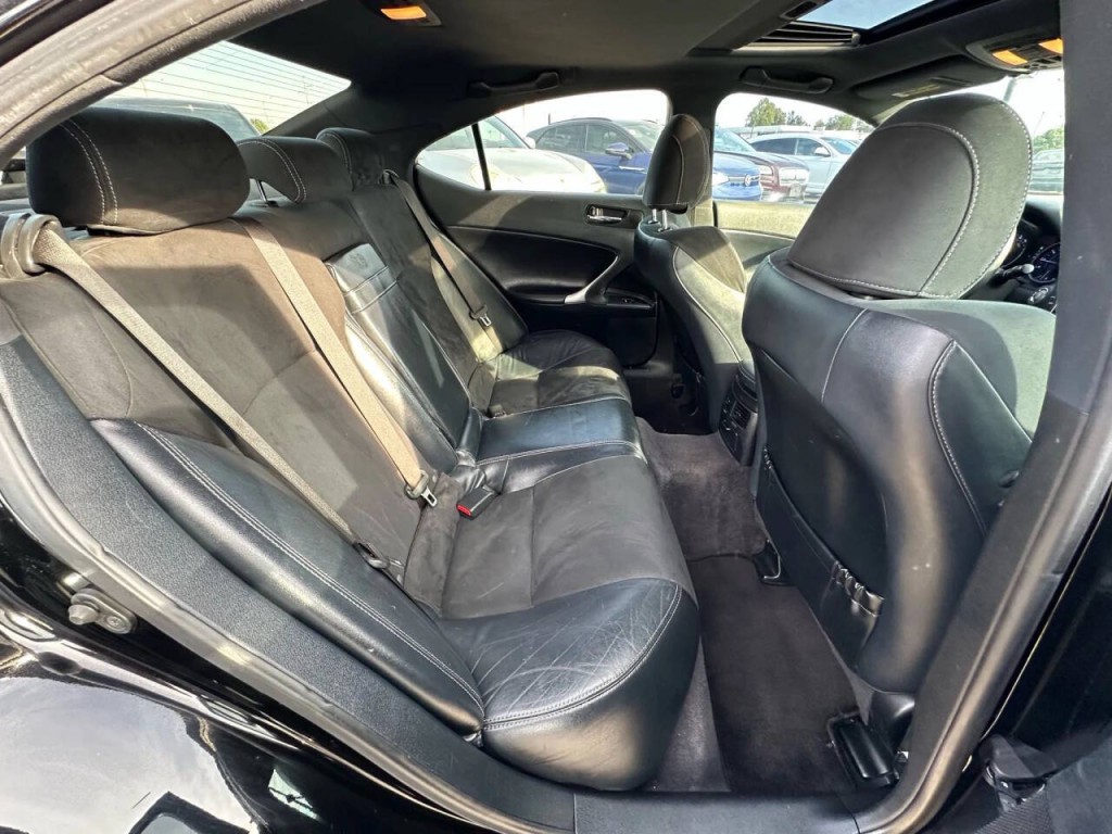 2013 Lexus IS 250 Image 14