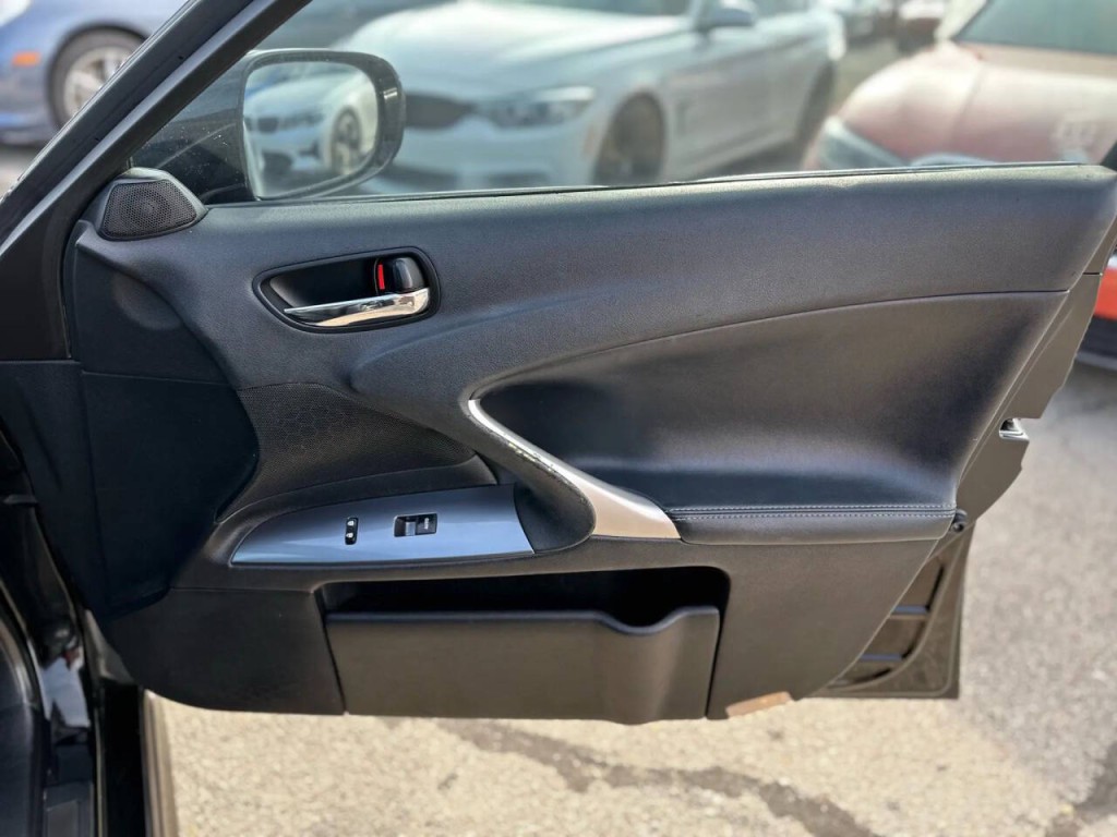2013 Lexus IS 250 Image 22