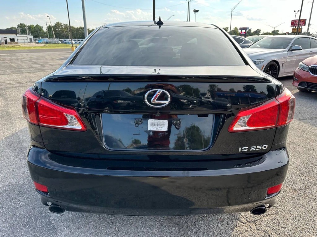 2013 Lexus IS 250 Image 33