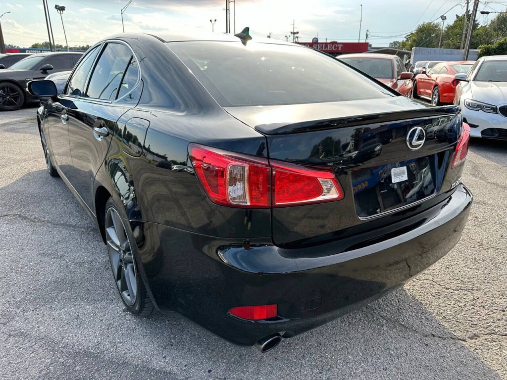 2013 Lexus IS 250 Image 34