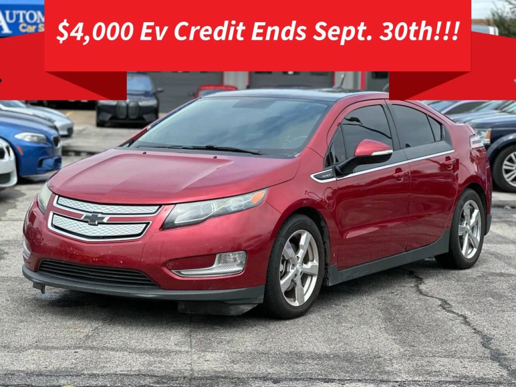 2011 Chevrolet Volt Image 1