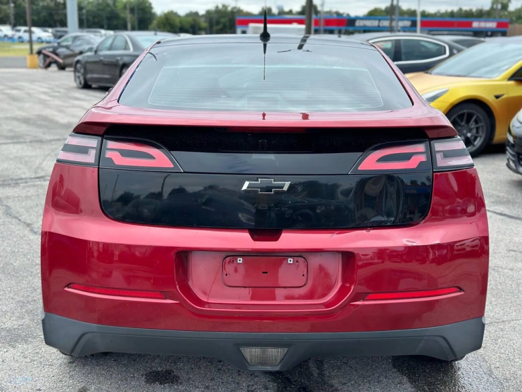 2011 Chevrolet Volt Image 8