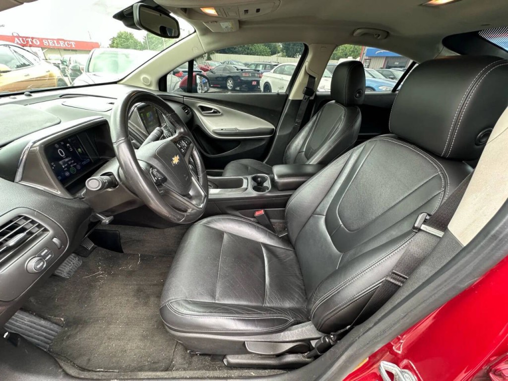 2011 Chevrolet Volt Image 11