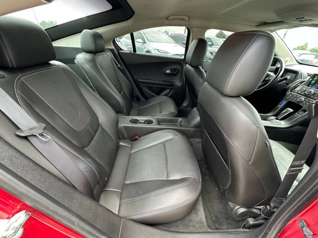 2011 Chevrolet Volt Image 15