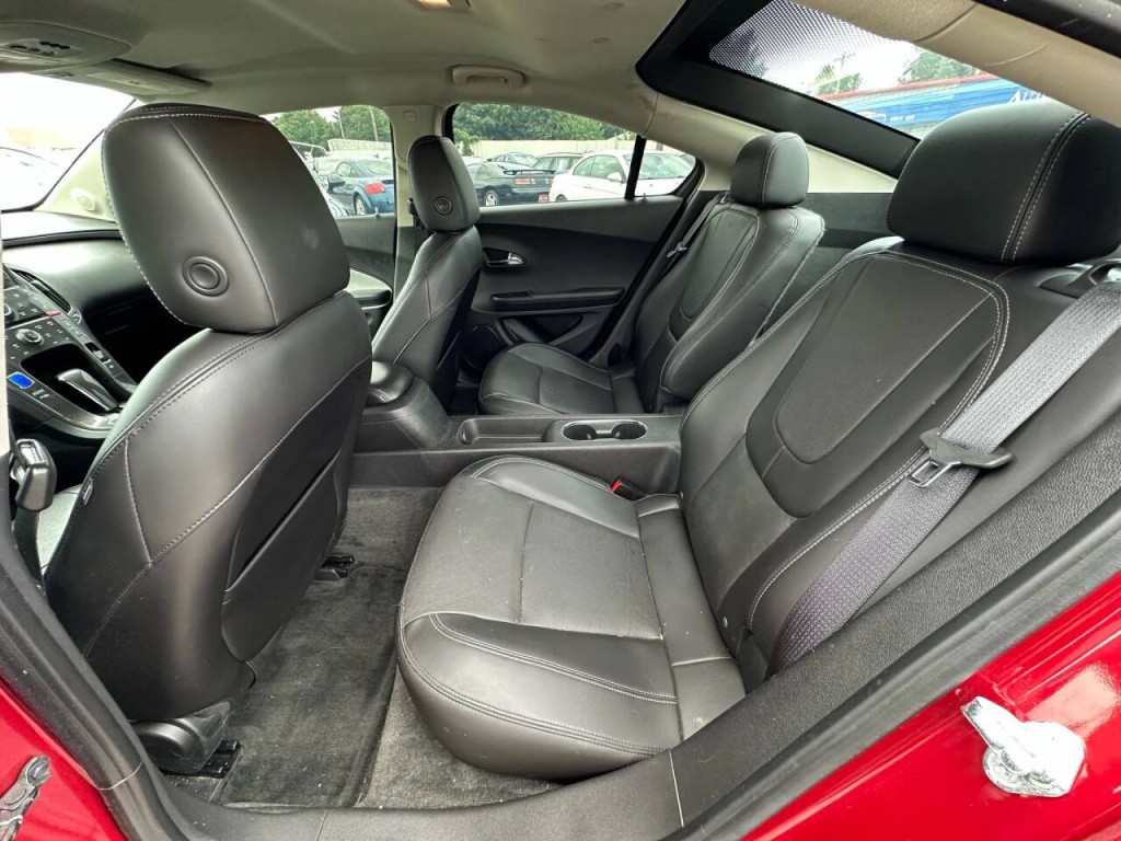 2011 Chevrolet Volt Image 18