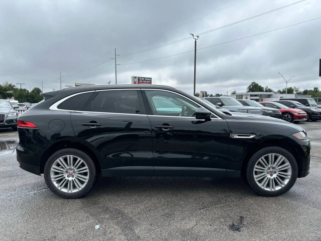 2018 Jaguar F-PACE Image 5