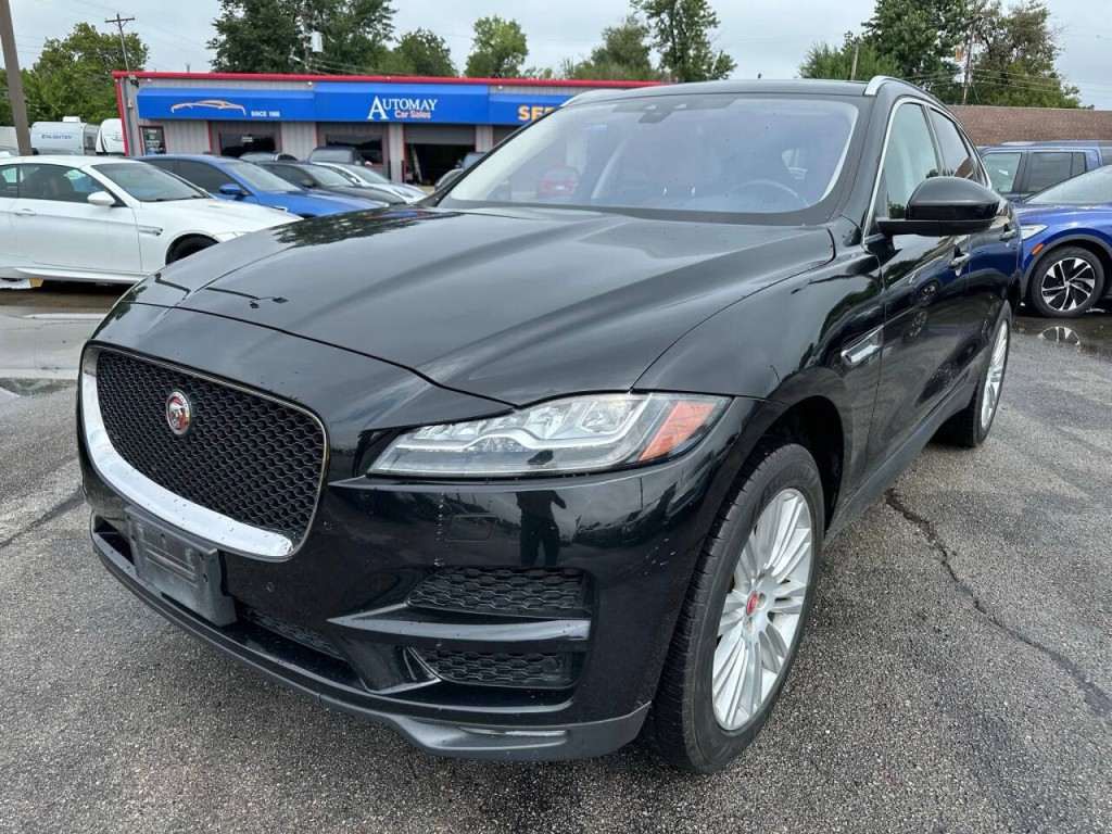 2018 Jaguar F-PACE Image 28