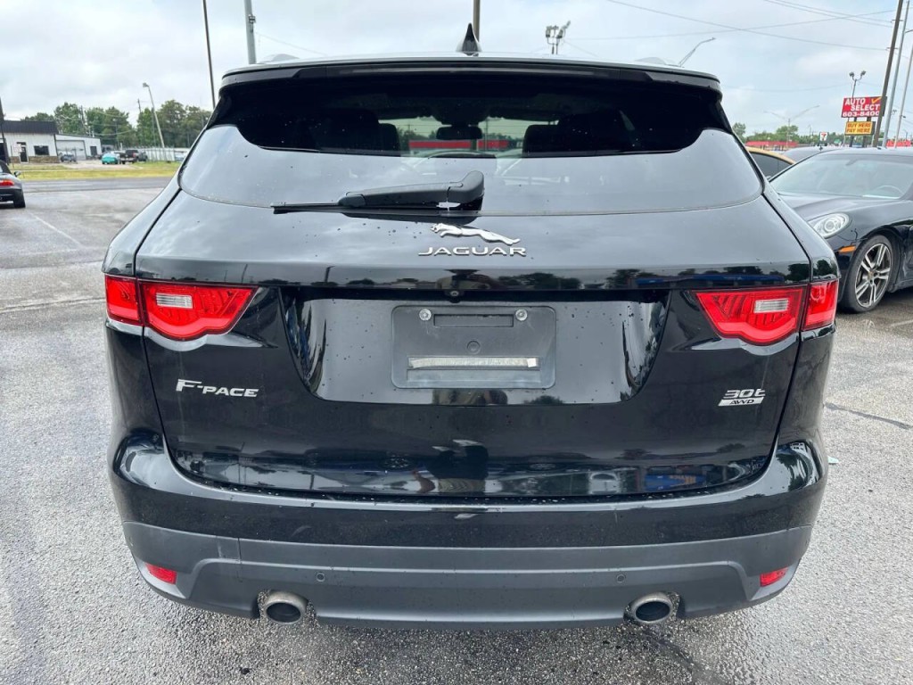 2018 Jaguar F-PACE Image 33