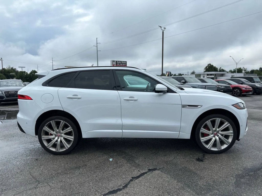 2019 Jaguar F-PACE Image 5