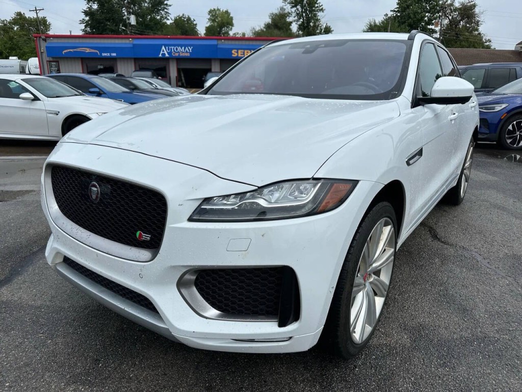2019 Jaguar F-PACE Image 26