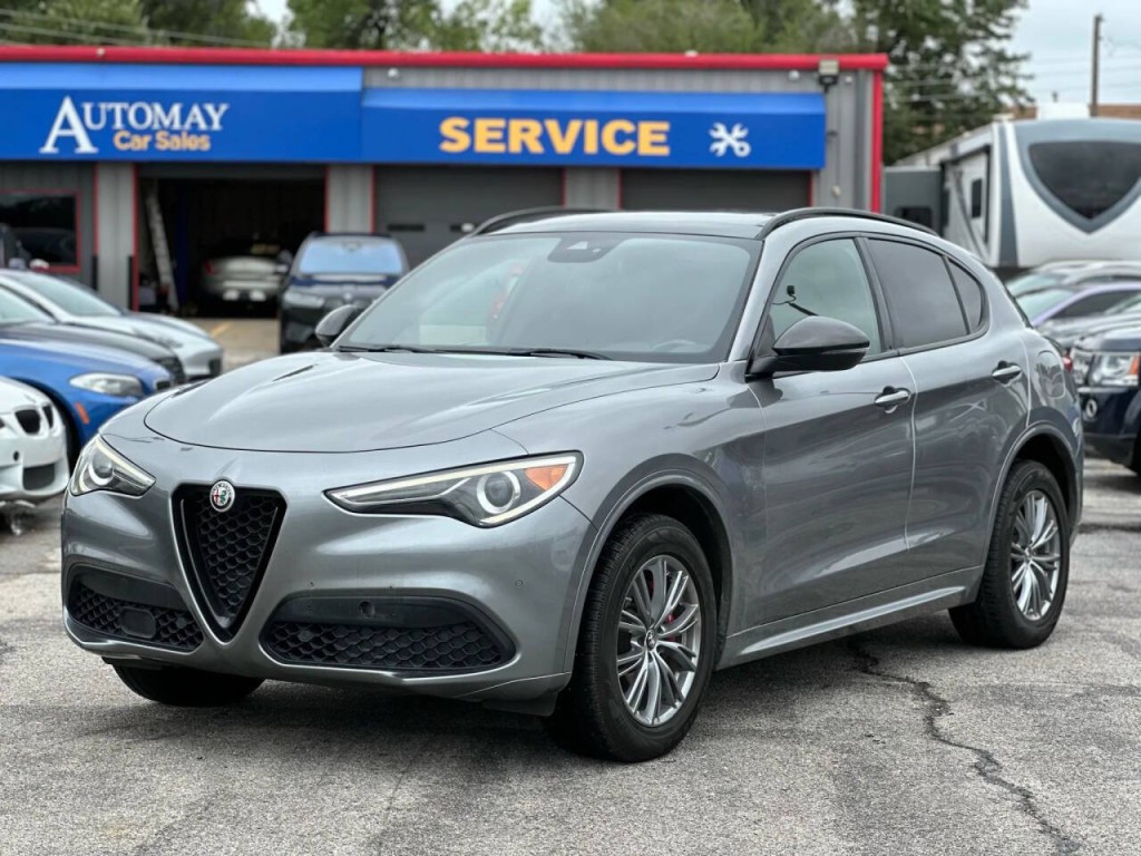 2020 Alfa Romeo Stelvio Image 1