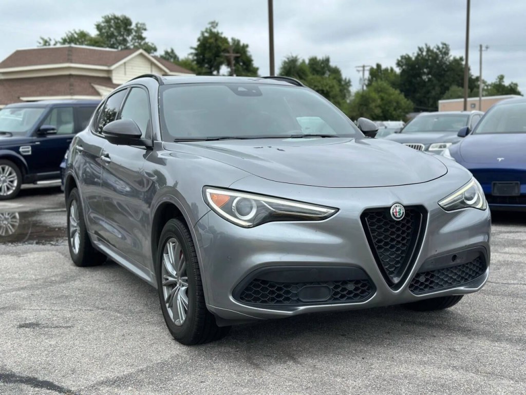 2020 Alfa Romeo Stelvio Image 5