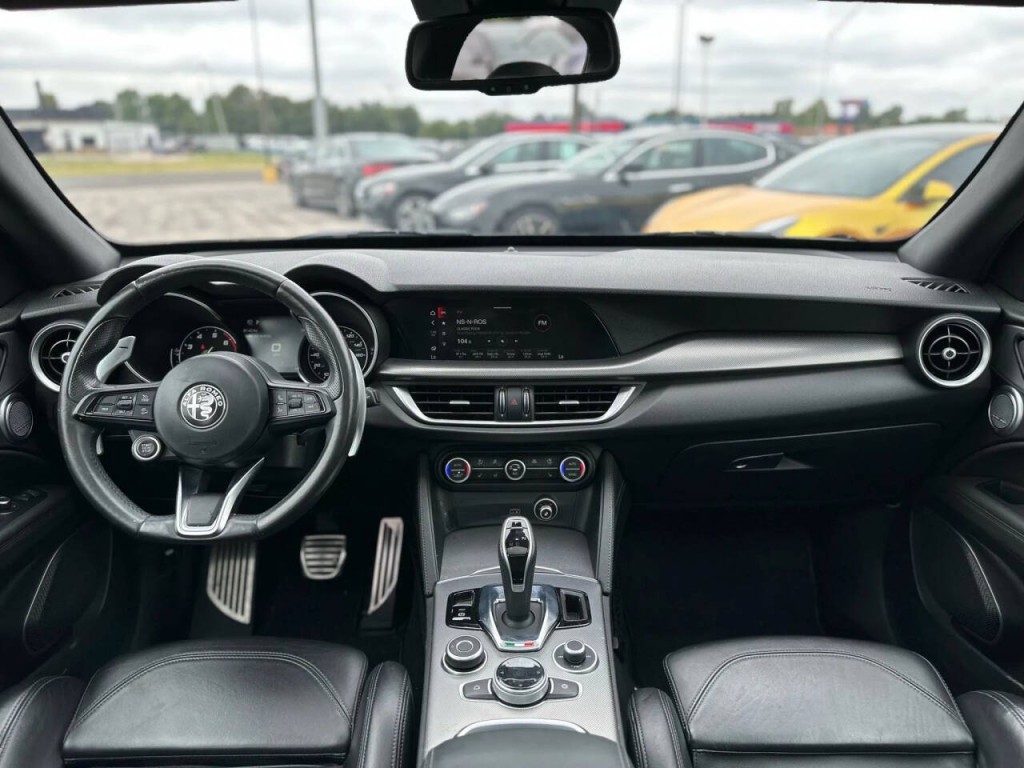 2020 Alfa Romeo Stelvio Image 13