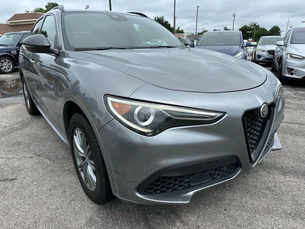 2020 Alfa Romeo Stelvio Image 30