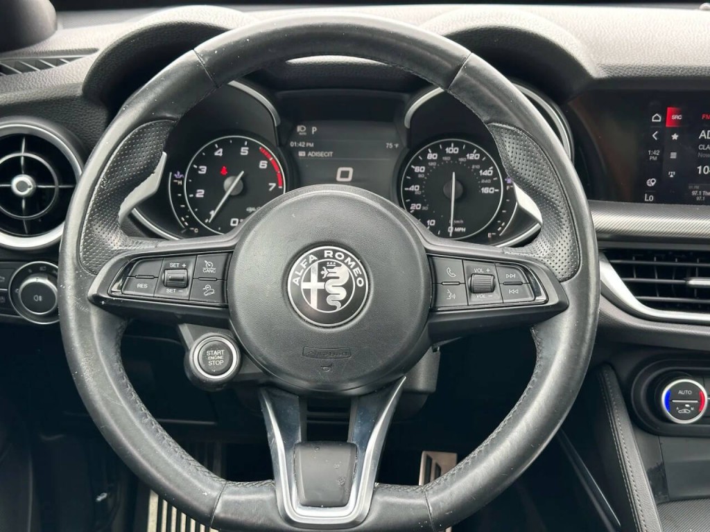 2020 Alfa Romeo Stelvio Image 38