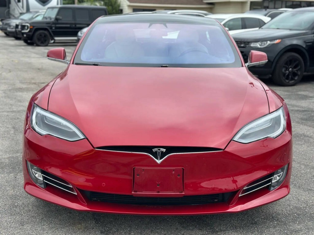 2017 Tesla Model S Image 3