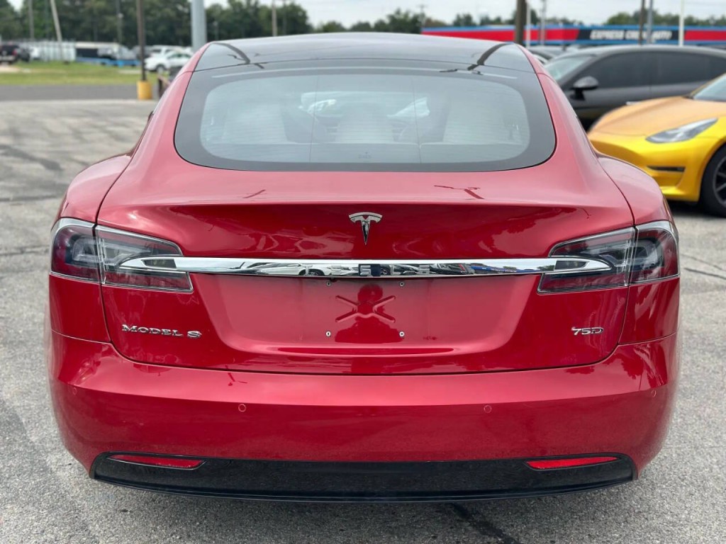 2017 Tesla Model S Image 7