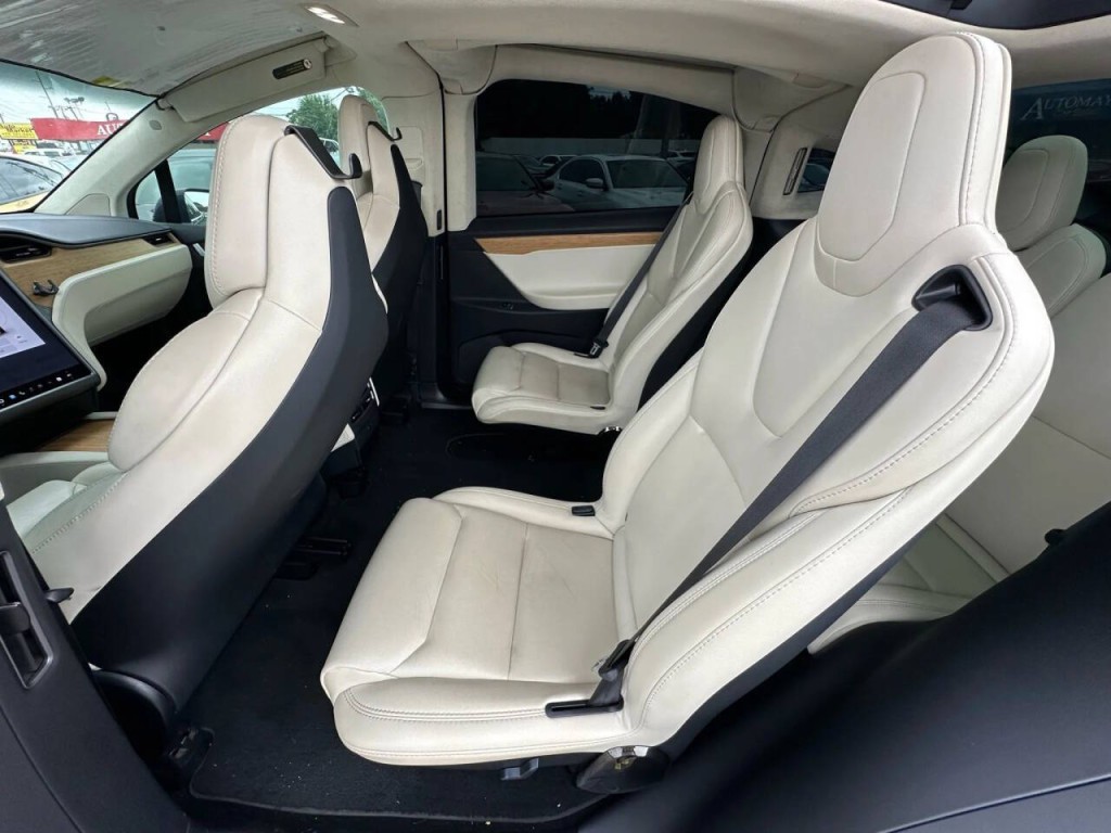 2018 Tesla Model X Image 23