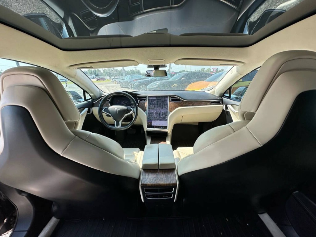 2018 Tesla Model S Image 15