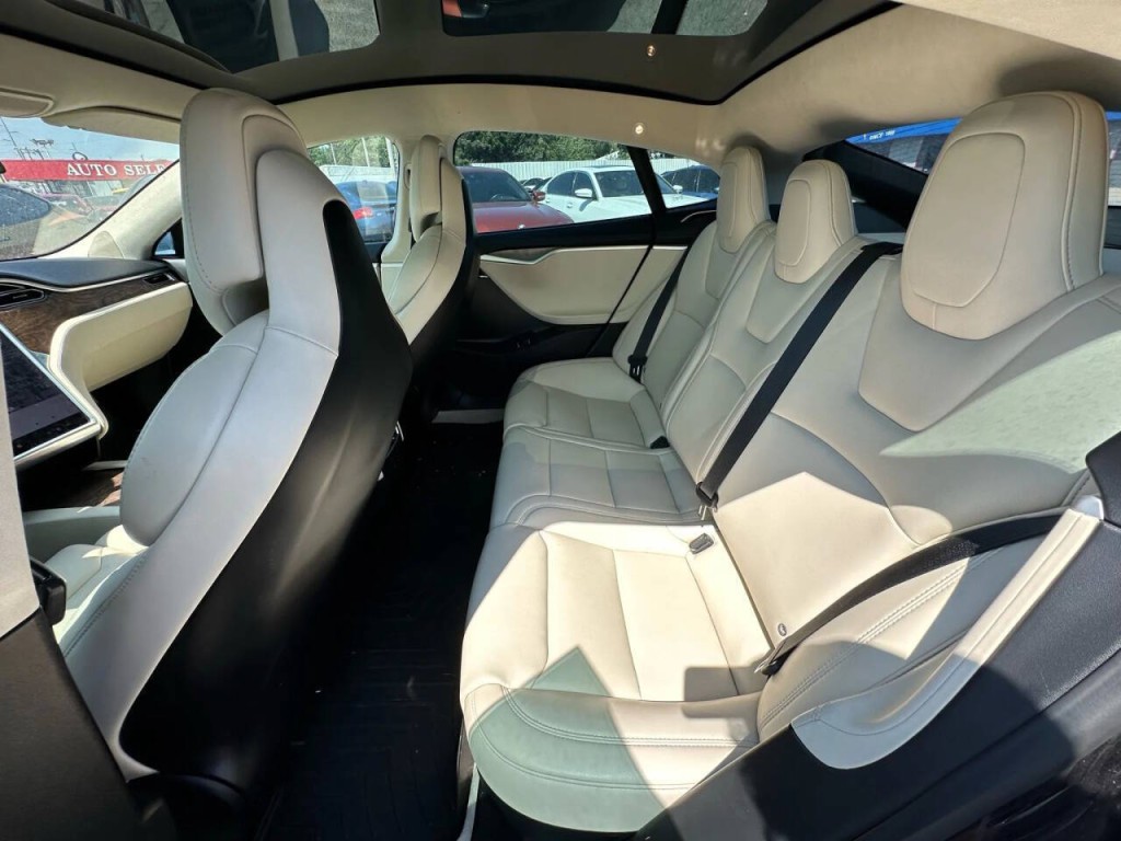 2018 Tesla Model S Image 17