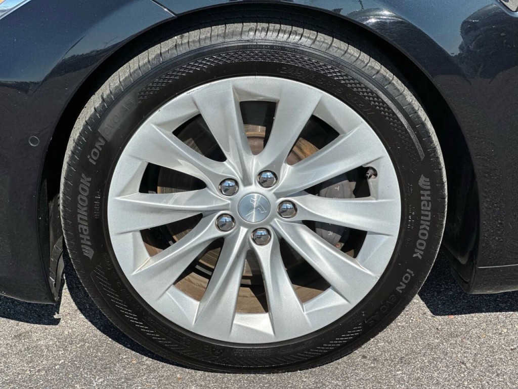 2018 Tesla Model S Image 25