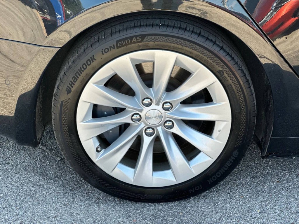 2018 Tesla Model S Image 27