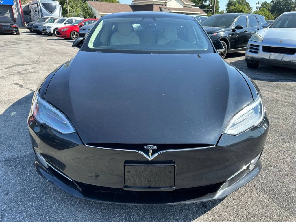2018 Tesla Model S Image 30