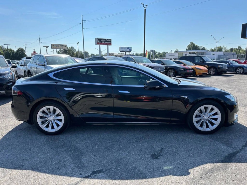 2018 Tesla Model S Image 32