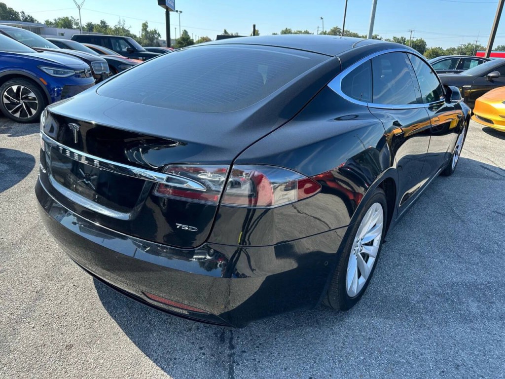 2018 Tesla Model S Image 33