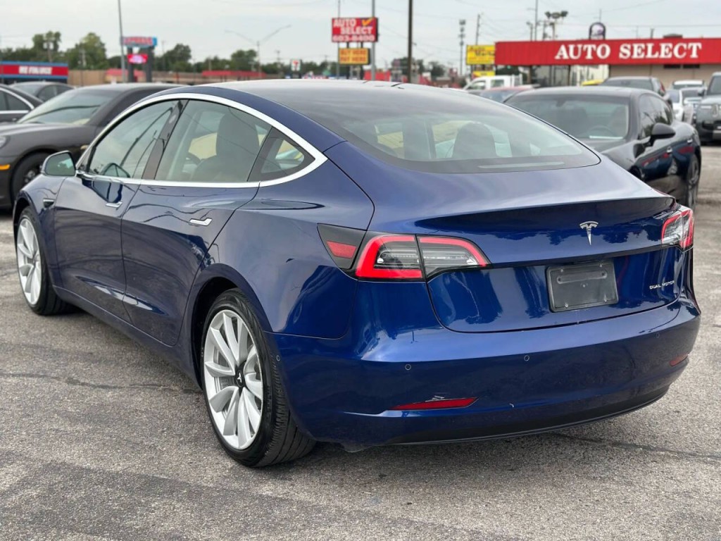 2020 Tesla Model 3 Image 9