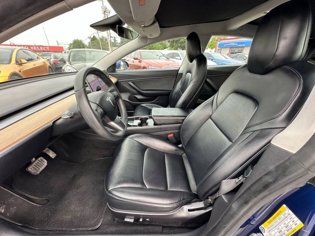 2020 Tesla Model 3 Image 11