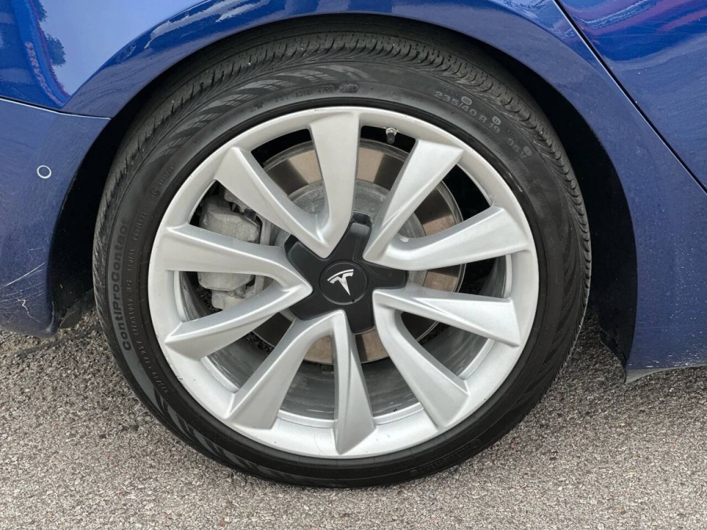 2020 Tesla Model 3 Image 26