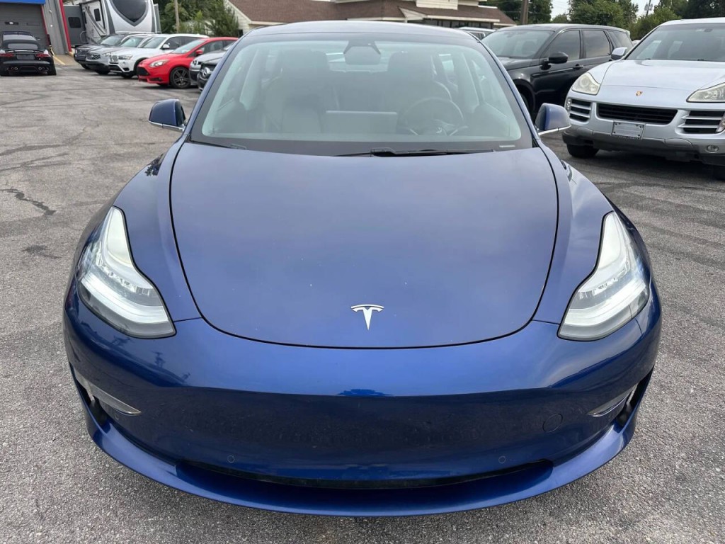 2020 Tesla Model 3 Image 30