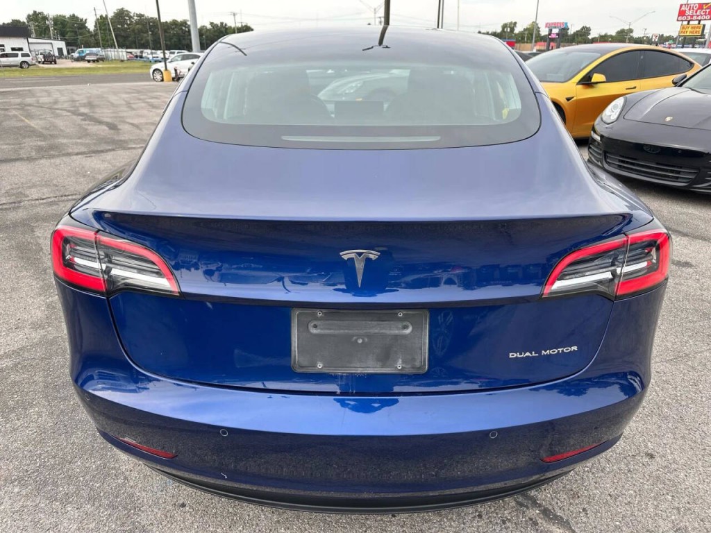 2020 Tesla Model 3 Image 34
